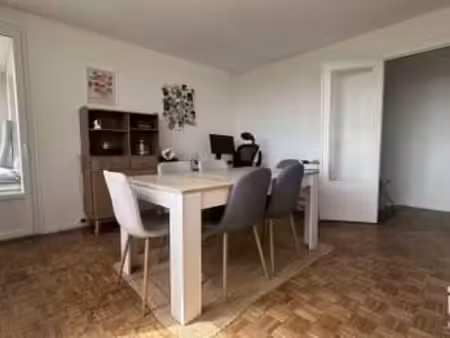 location appartement 4 pièces à angers (49000) : à louer 4 pièces / 66m² angers