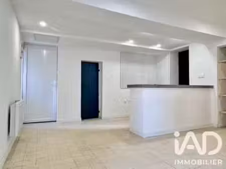 location appartement t1 à brue-auriac (83119) : à louer t1 / 32m² brue-auriac