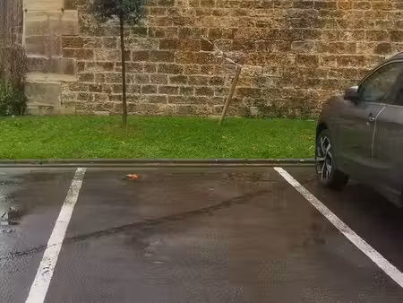 parking à louer - 12 m2 - les lilas - 93 - ile-de-france