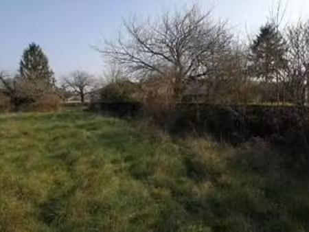 vente terrain à mougon (79370) : à vendre / mougon