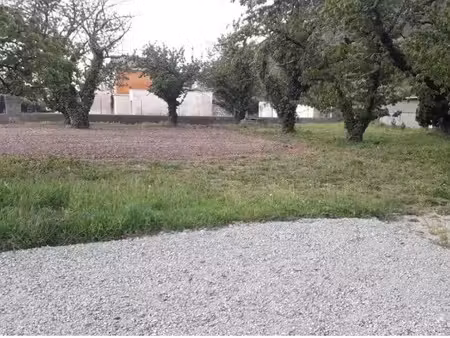 vente terrain 589 m² à guilherand-granges (07500)  159 000 €