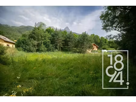 vente terrain 1570 m² à uvernet-fours (04400)  99 000 €