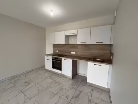 location appartement 2 pièces 46 m² à olemps (12510)
