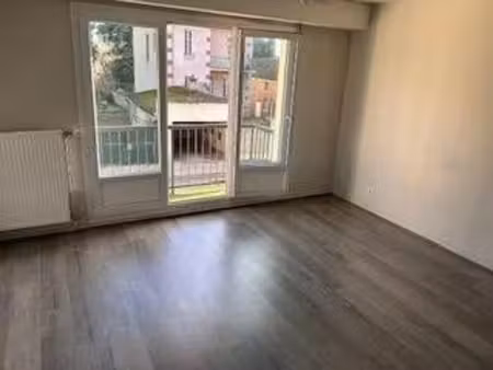 location appartement 3 pièces 62 m² à chartres (28000)  750 €