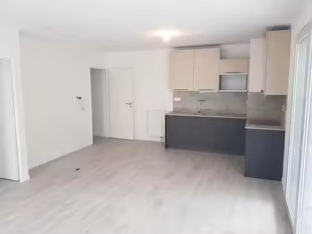 location appartement 2 pièces 48 m² à lille (59000)  780 €
