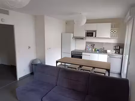 location meublée appartement 1 pièce 63 m² à lyon 8ème (69008)  700 €