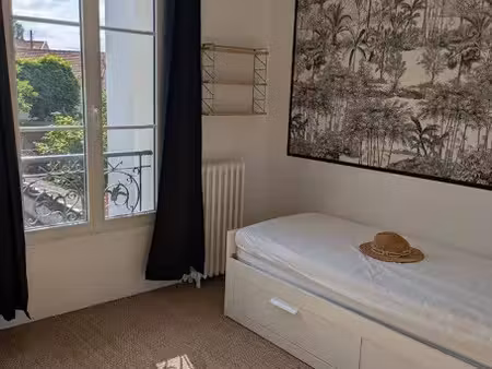 location meublée appartement 1 pièce 100 m² à neuilly-plaisance (93360)  688 €