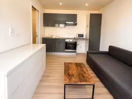 location meublée appartement 1 pièce 20 m² à romainville (93230)  750 €