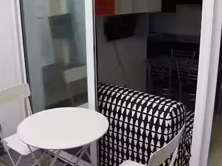 location appartement 2 pièces à bordeaux (33000)  700 €