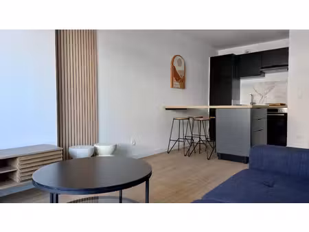 location meublée appartement 2 pièces 39 m² à sainte-luce-sur-loire (44980)  795 €