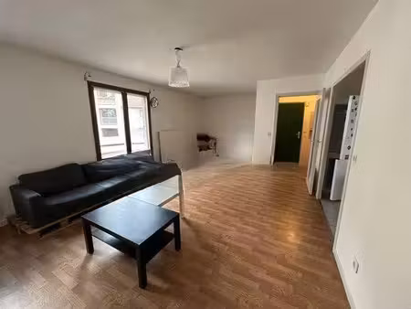 location meublée appartement 5 pièces 104 m² à grenoble (38000)  1 090 €