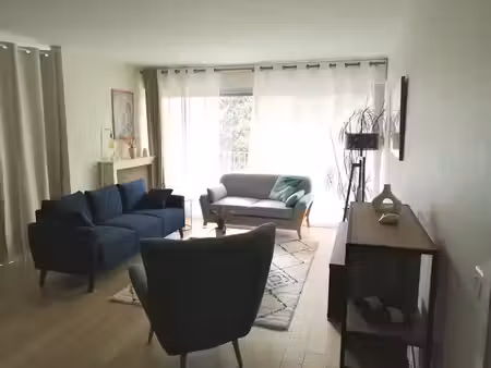 location meublée appartement 1 pièce 117 m² à paris 15ème (75015)  1 100 €