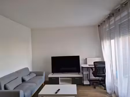 location meublée appartement 2 pièces 47 m² à bezons (95870)  1 120 €