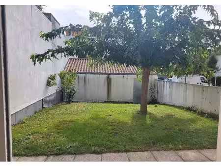 location appartement 2 pièces 52 m² à la rochelle (17000)  905 €