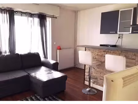 location appartement 1 pièce 23 m² à nanterre (92000)  900 €