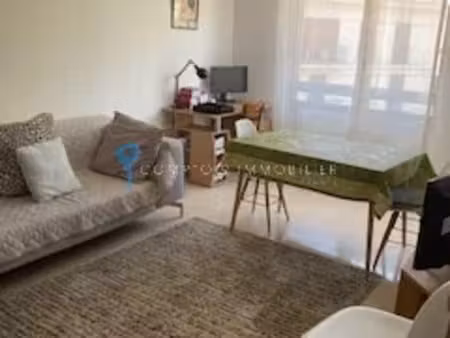 location meublée appartement 2 pièces 48.25 m² à nimes (30000)  720 €