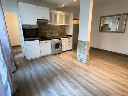 location appartement 2 pièces 43 m² à paris 19ème (75019)  1 350 €