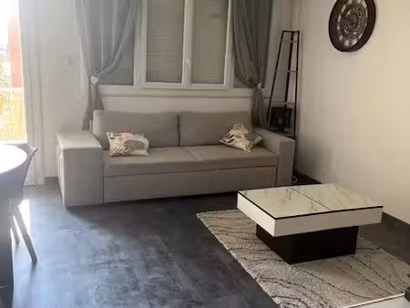 location meublée appartement 2 pièces 63 m² à valence (26000)  850 €