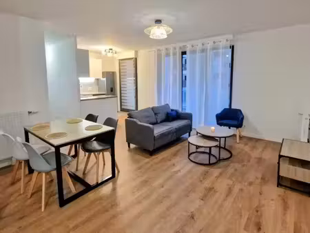 location meublée appartement 3 pièces 67 m² à gennevilliers (92230)  1 650 €