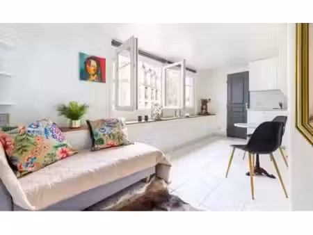 location meublée appartement 2 pièces 28 m² à paris 16ème (75016)  1 500 €