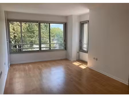 location appartement 2 pièces 59 m² à paris 17ème (75017)  1 490 €