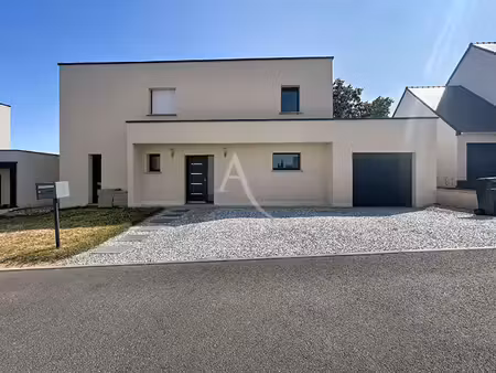 vente maison 4 pièces 133 m² château-gontier-sur-mayenne (53200)