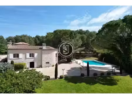 villa eygalières - 3 chambres - 180m²