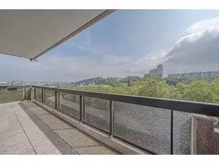 f. national - 87m² et vue dégagée sur la verdure !