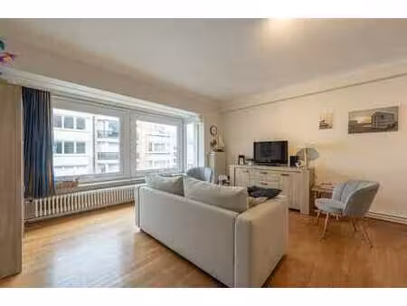 appartement de 2 chambres prêt à emménager  idéalement si...