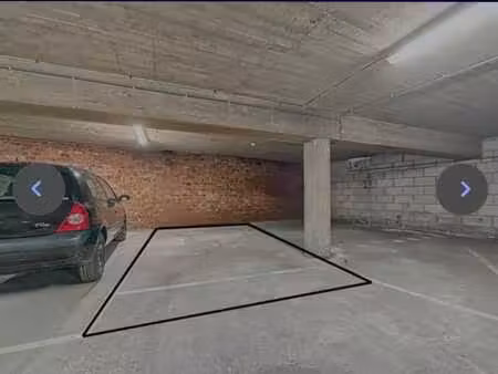 deux places de parking quai de longdoz 23
