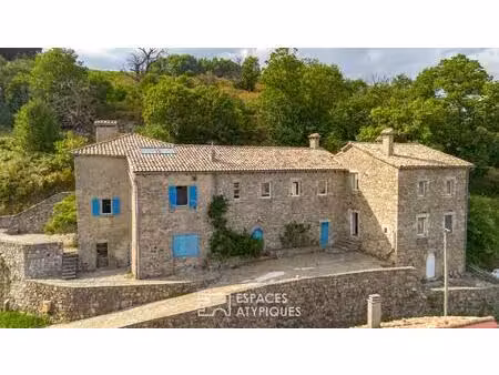 demeure de hameau atypique - vieilles pierres et beaux volumes - belle vue - 1 5 hectares 