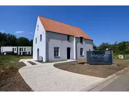 prachtige landelijke woningen op een rustige locatie !