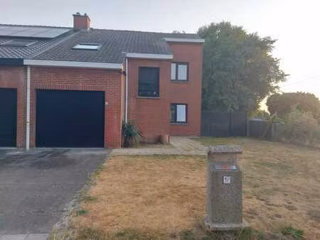 à louer: maison familiale lumineuse