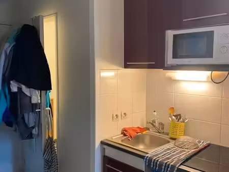 location meublée appartement 2 pièces 30 m² à lille (59000)  500 €