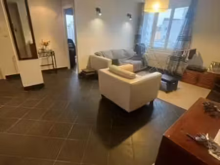 location meublée appartement 5 pièces 80 m² à lyon 8ème (69008)  430 €
