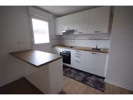 location appartement 2 pièces 47.7 m² à mourenx (64150)  500 €