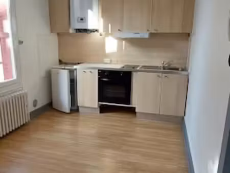 location appartement 2 pièces 37 m² à vichy (03200)  470 €