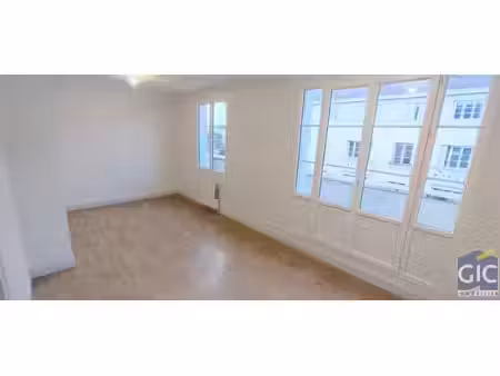a louer appartement de trois pieces principales centre de caen