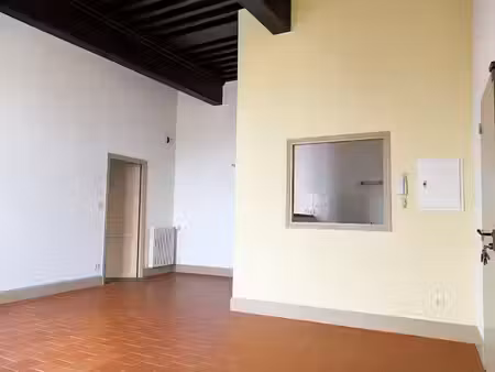 location appartement 2 pièces 54 m² à carcassonne (11000)  595 €