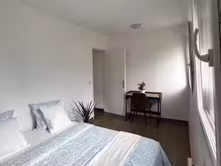 location meublée appartement 5 pièces 84 m² à noisiel (77186)  580 €
