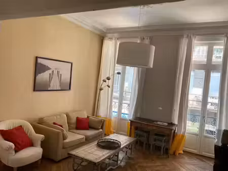location meublée appartement 2 pièces 42 m² à saint-etienne (42000)  560 €
