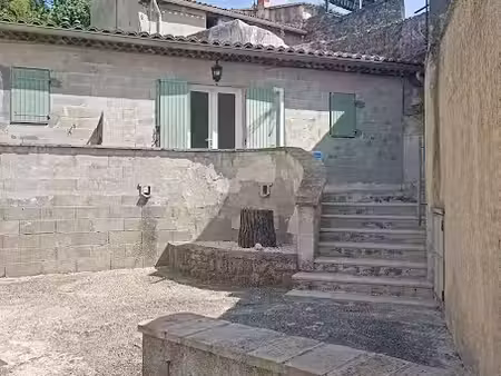 location appartement 3 pièces 50 m² à bollene (84500)  655 €