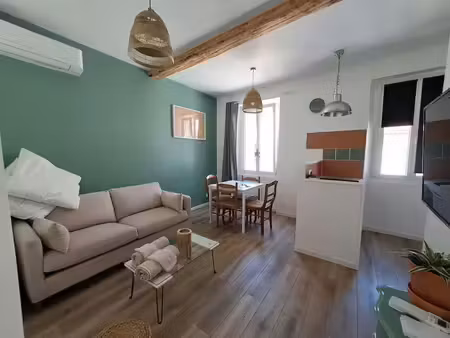 location meublée appartement 2 pièces 34 m² à toulon (83000)  680 €