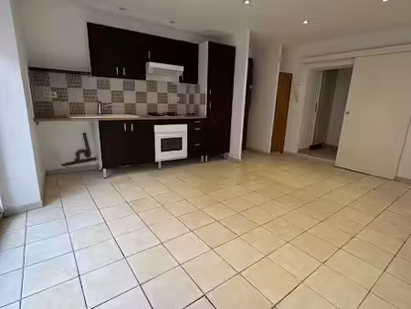 location appartement 2 pièces 32.91 m² à les arcs (83460)  474 €