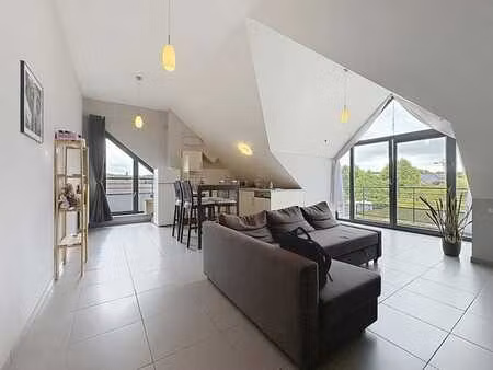 superbe appartement 2 chambres à louvain-la-neuve ! garage !