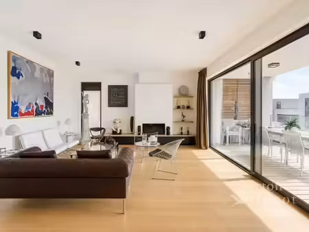sterea - superbe appartement 2ch. + parking