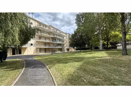 t2 avec terrasse & parking limoges