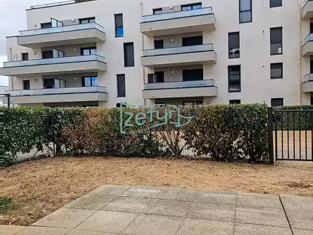à louer – t2 avec jardin privatif et parking – mondeville
