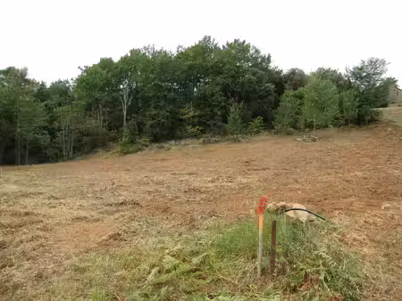 terrain sur sarlat dans un environnement très calme