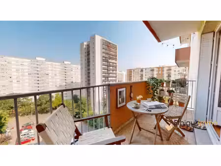 f3 balcon